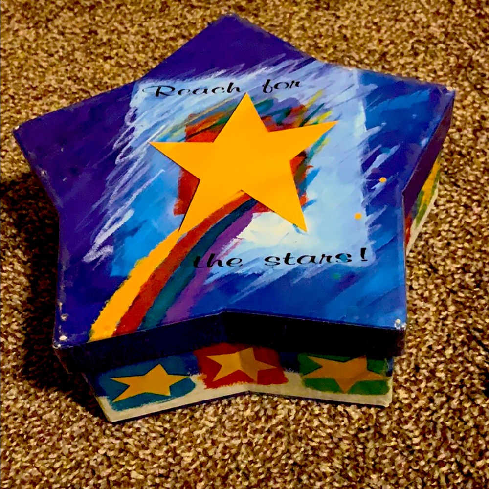 🌟”Reach For The Stars” Box🌟